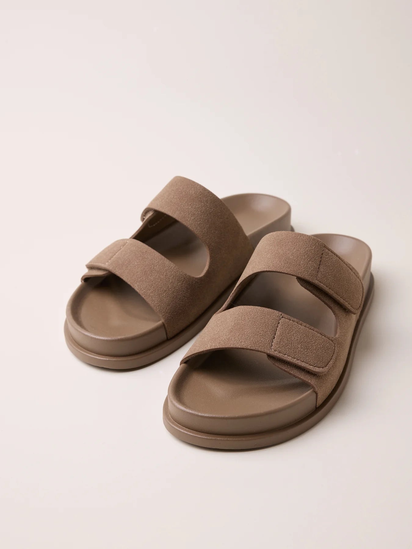 kumi Two strap slides - מוקה