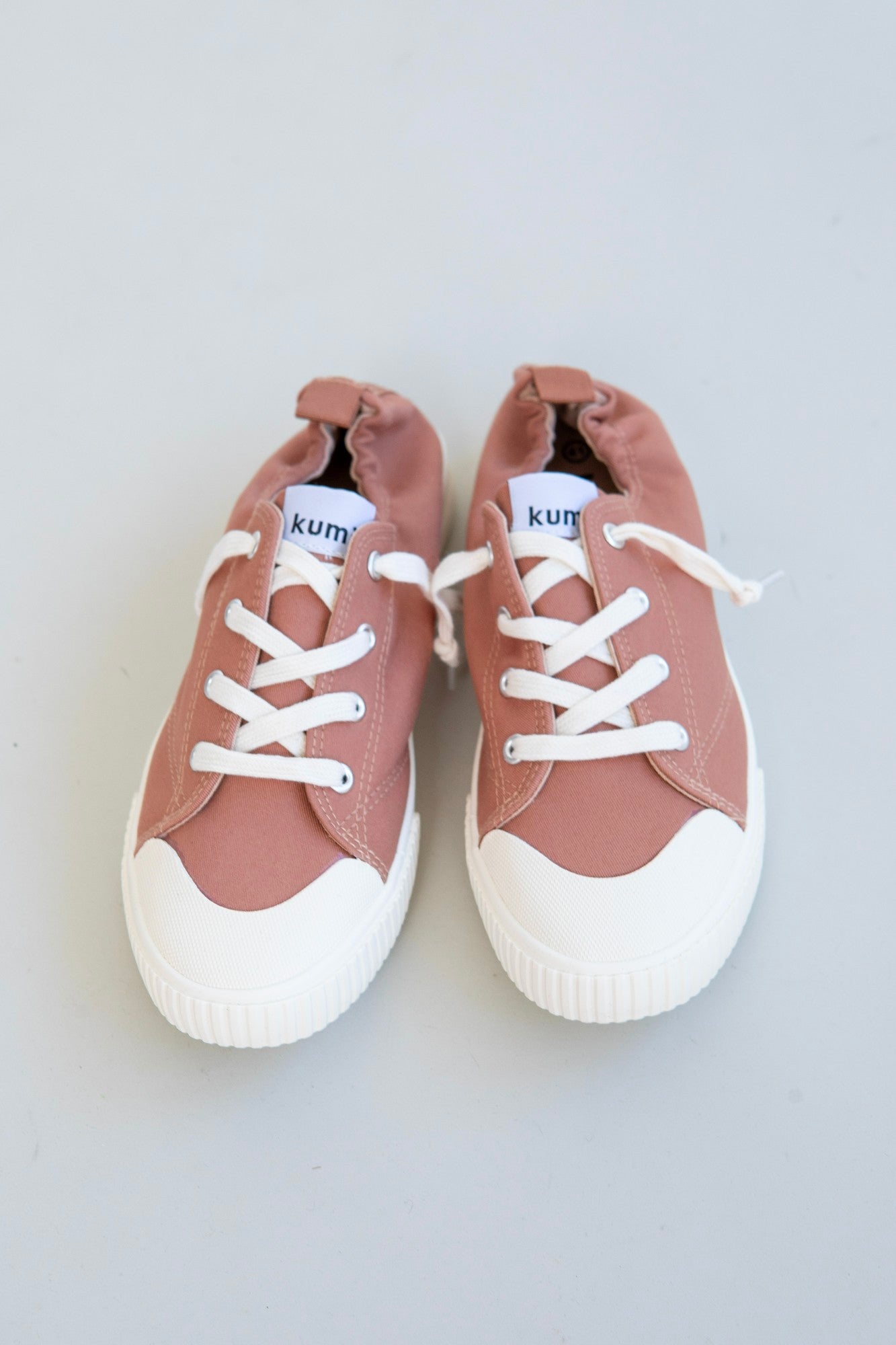 kumi slip-on - בג'