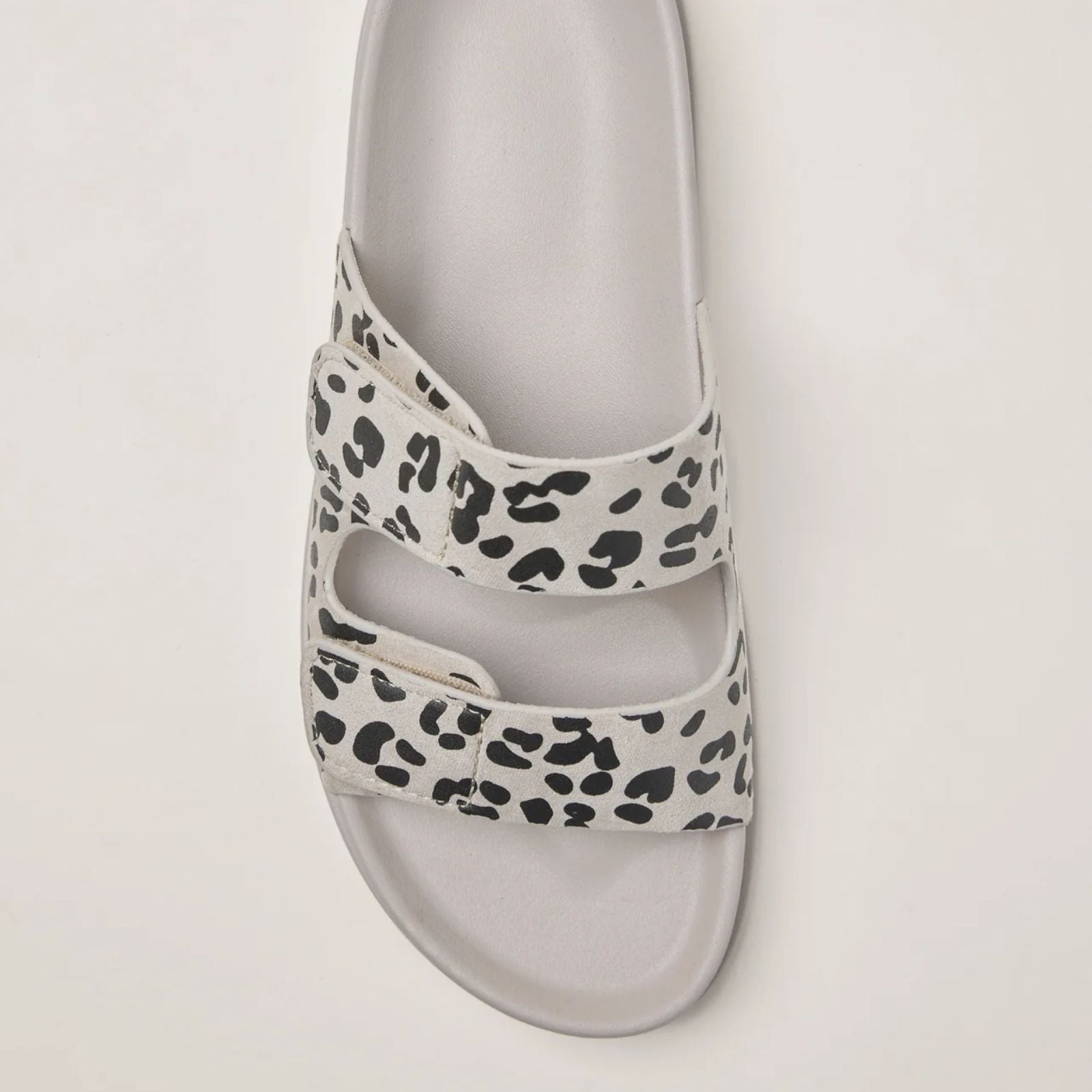 kumi Two strap slides - מנומר