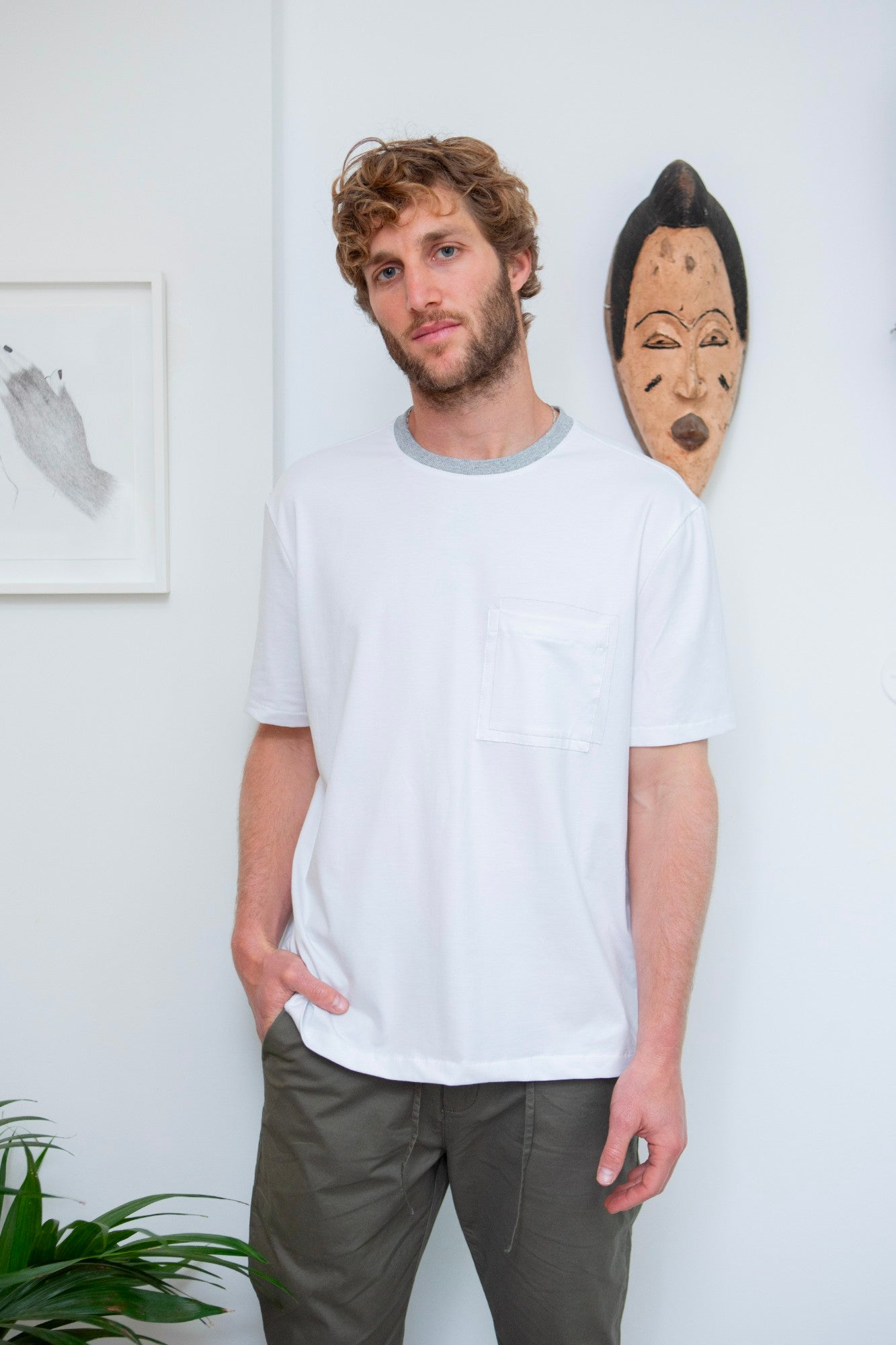 חולצה unisex ארז - לבן