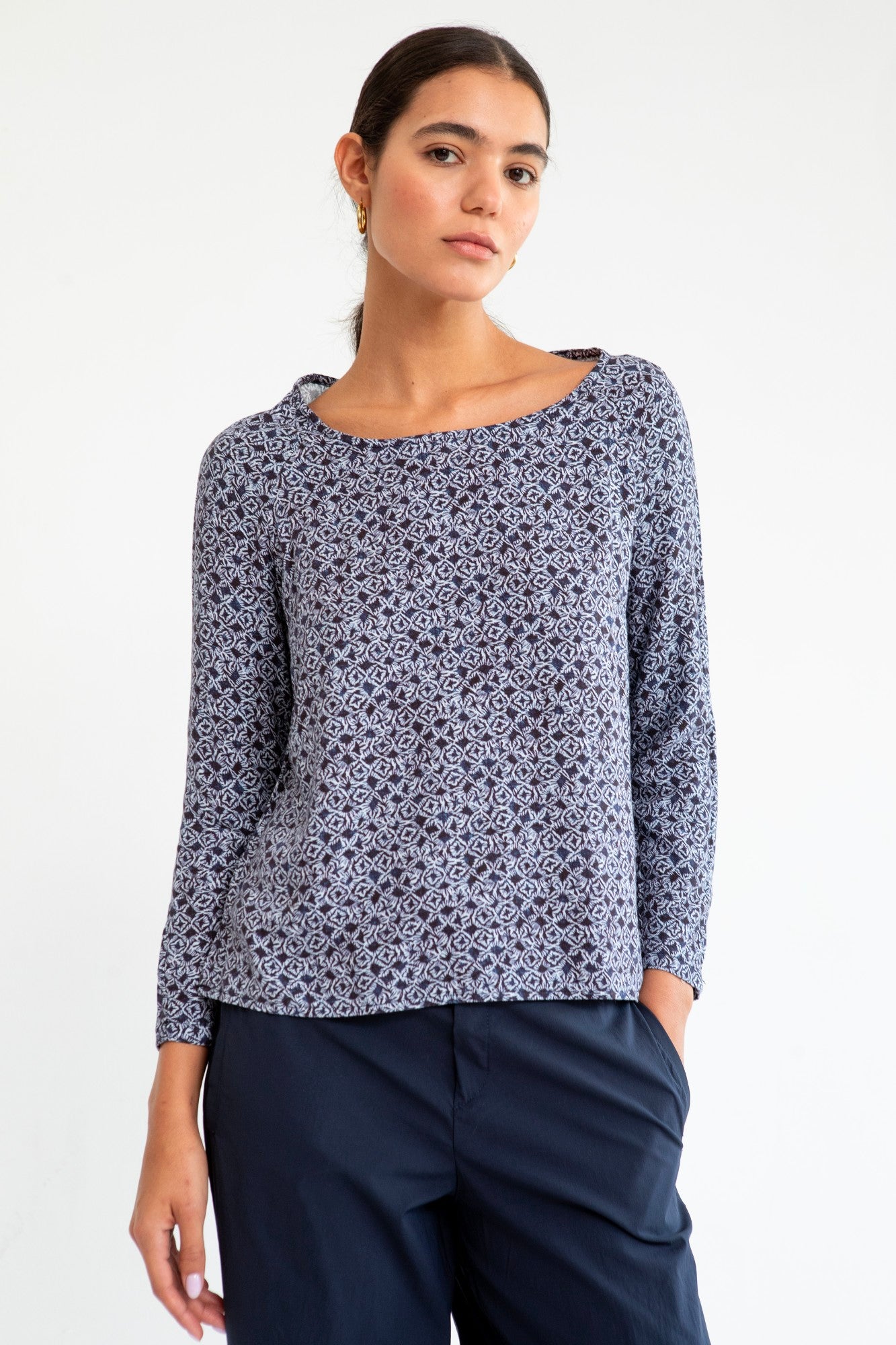 חולצה אמיצה - פרח כחול