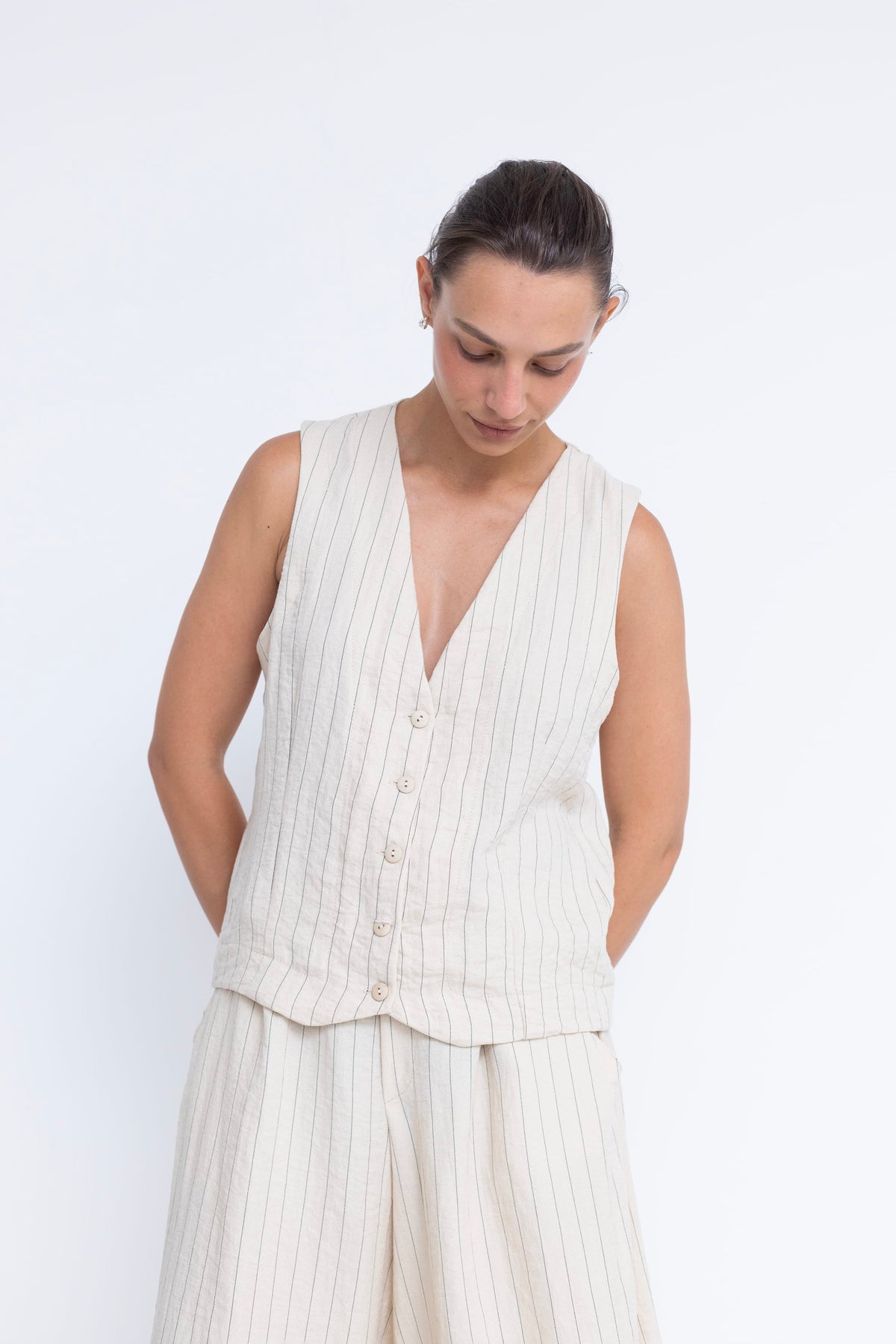 וסט האריס - שמנת פסים