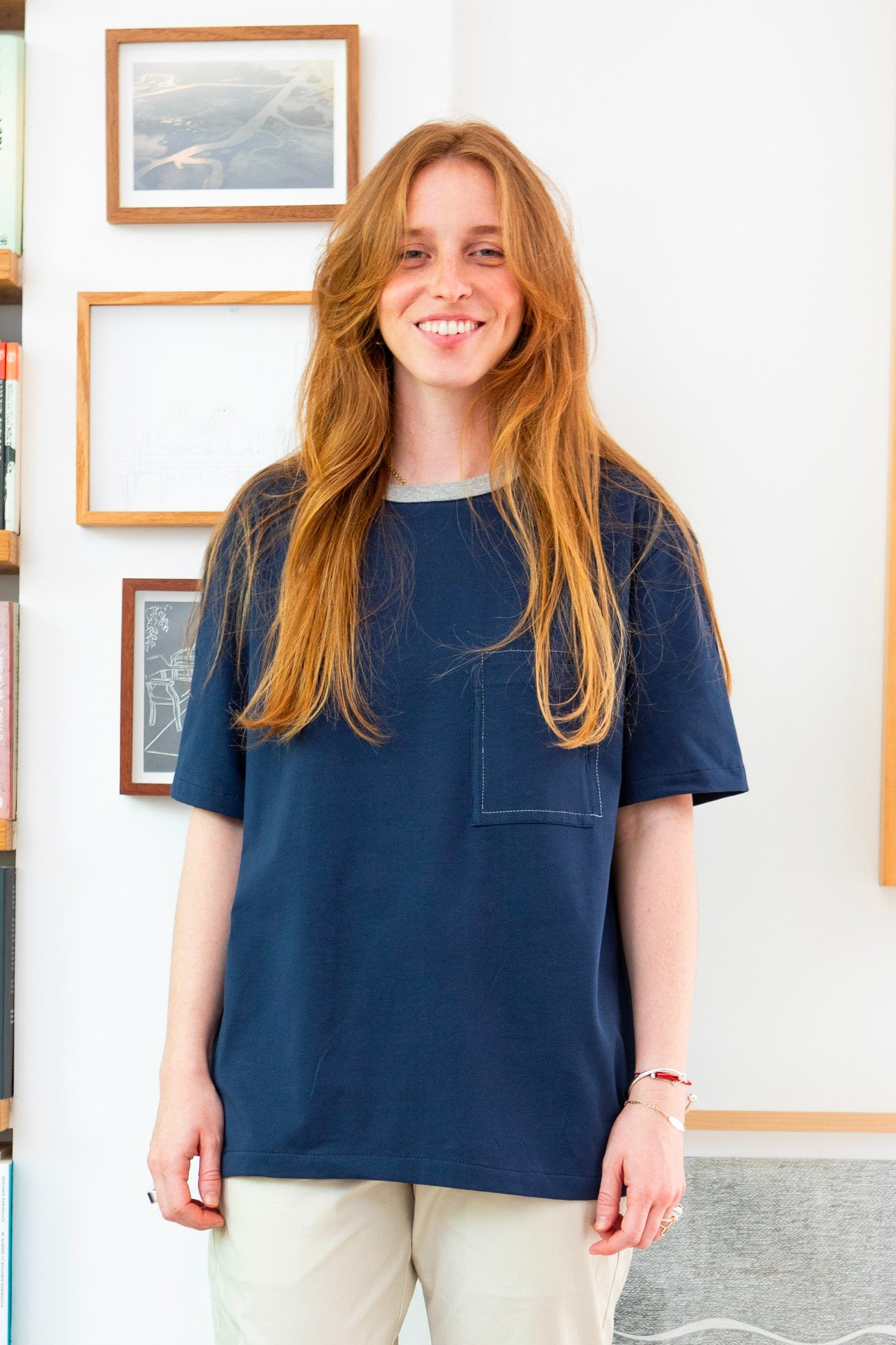 חולצה unisex ארז - נייבי