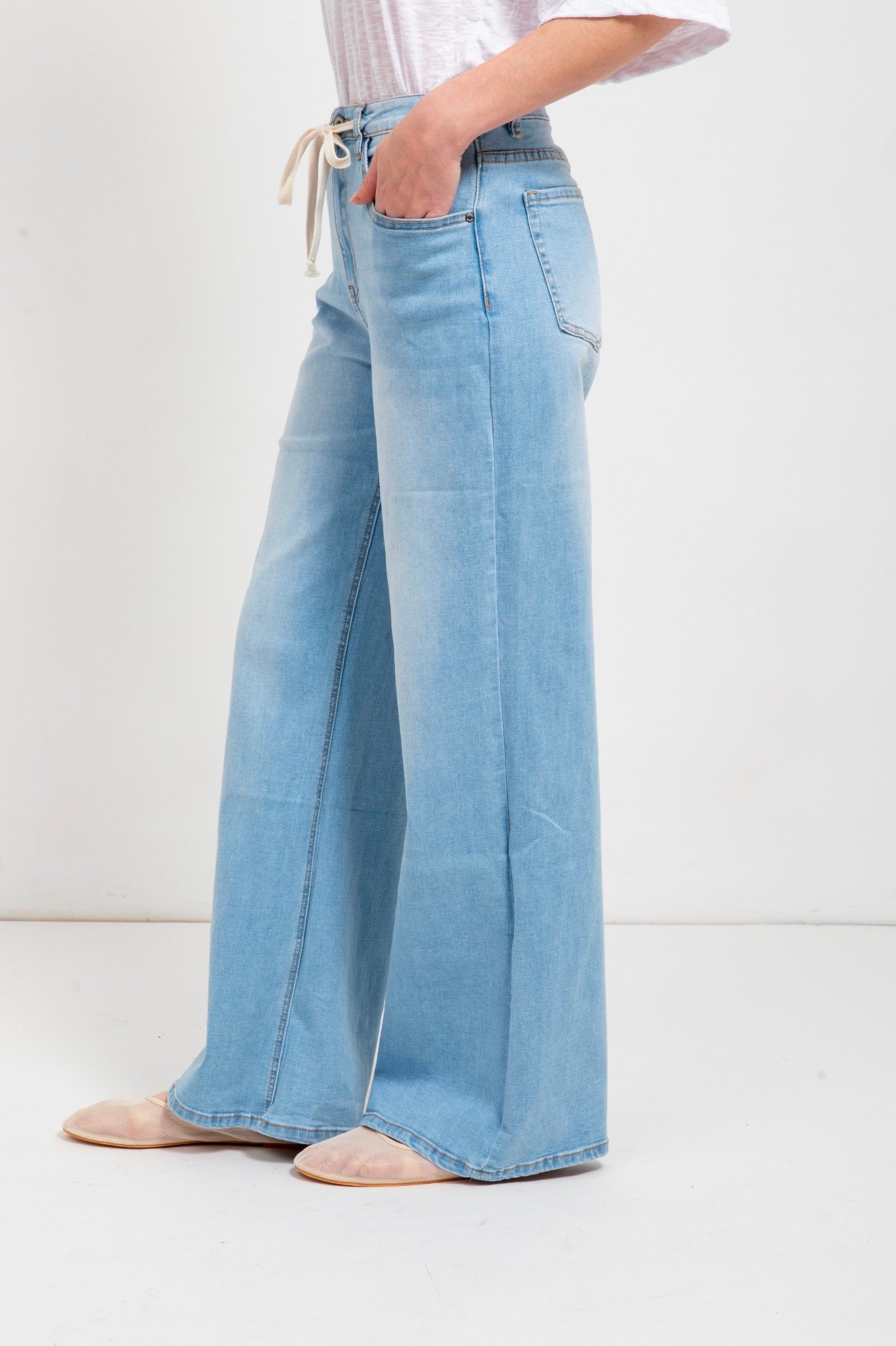 ג'ינס קיוואנה - ג'ינס בהיר